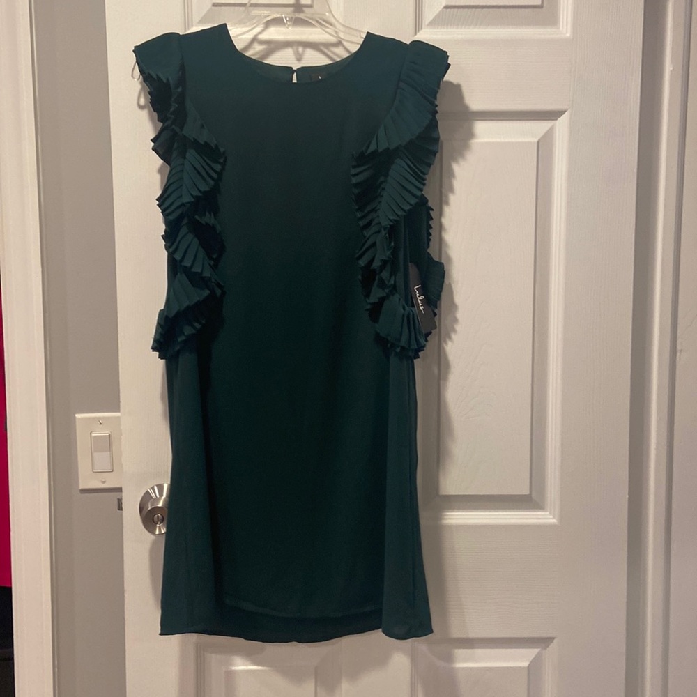 Green sleeveless shift dress